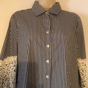 Woman’s fall striped Chicos crochet button down blouse